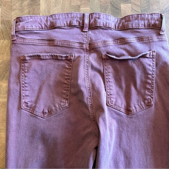 Kut From The Kloth High Rise Kelsey Fab Ab Ankle Flare- Women’s Size 10 - Picture 8 of 9